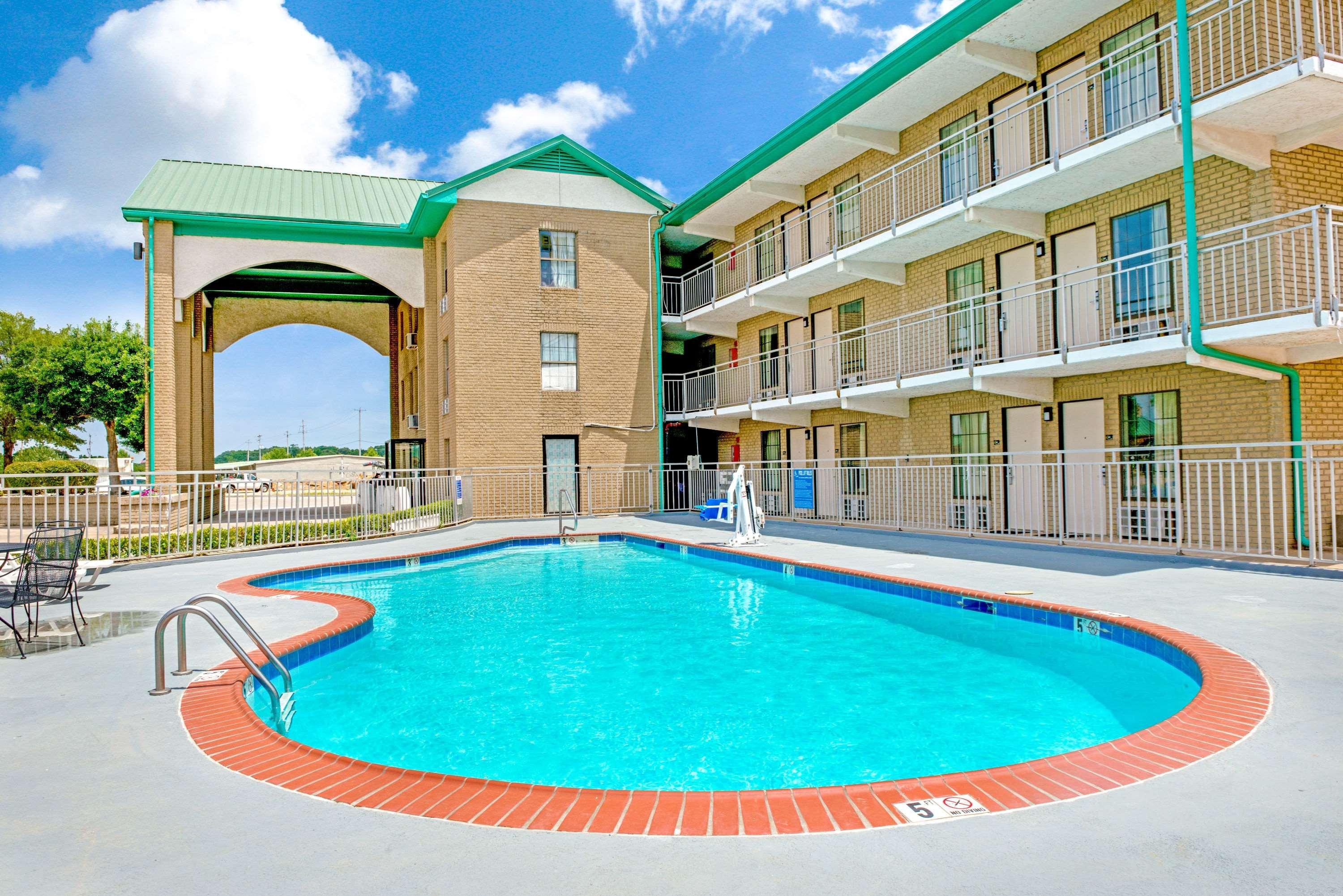 Super 8 By Wyndham Lakeland מראה חיצוני תמונה