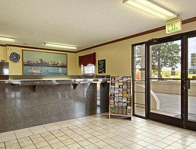 Super 8 By Wyndham Lakeland מראה חיצוני תמונה